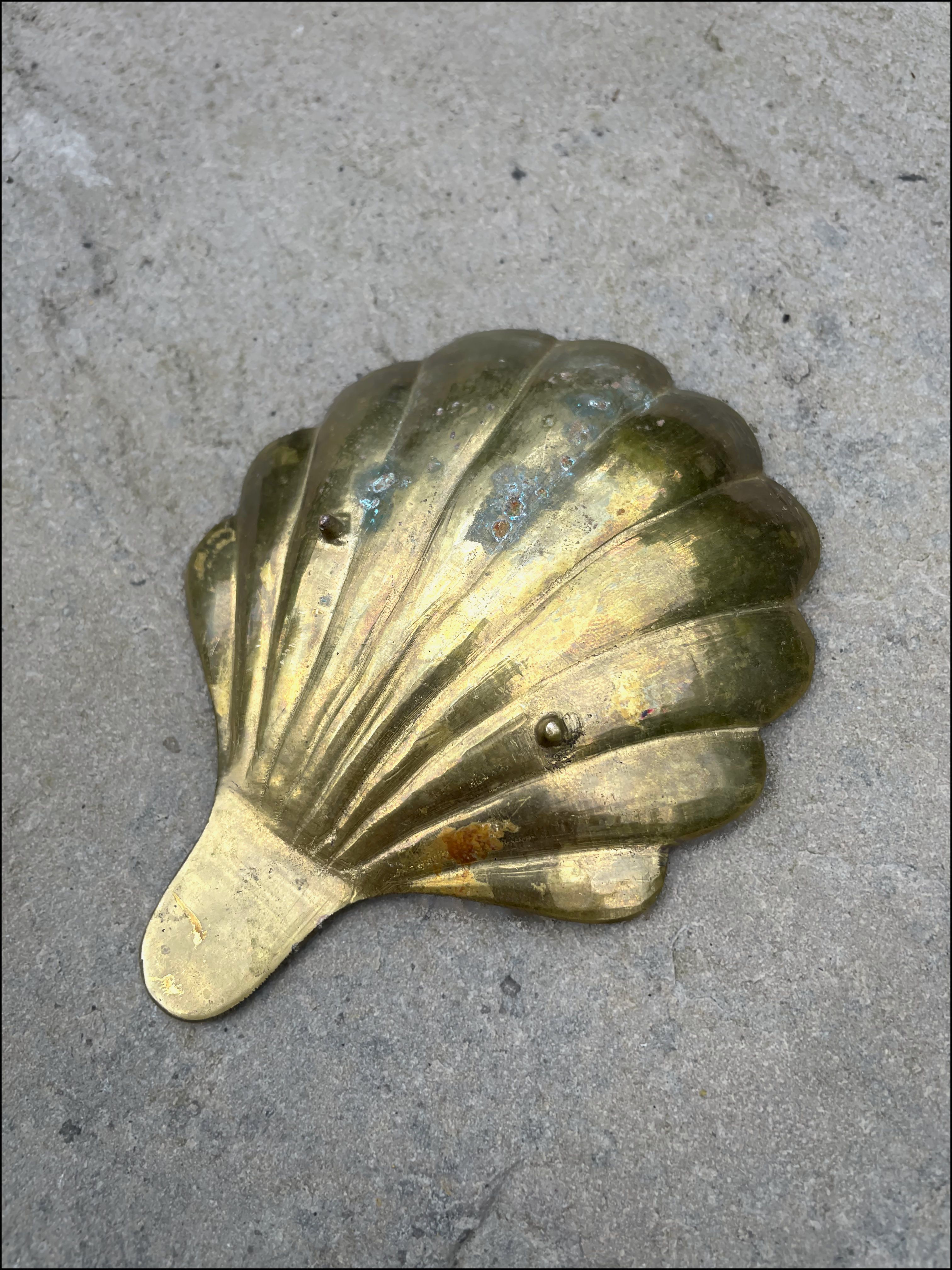 Handcrafted Enamel Sea Shell Trinket Dish Italian Soap Dish Trinket Holder - Picture 8 of 10