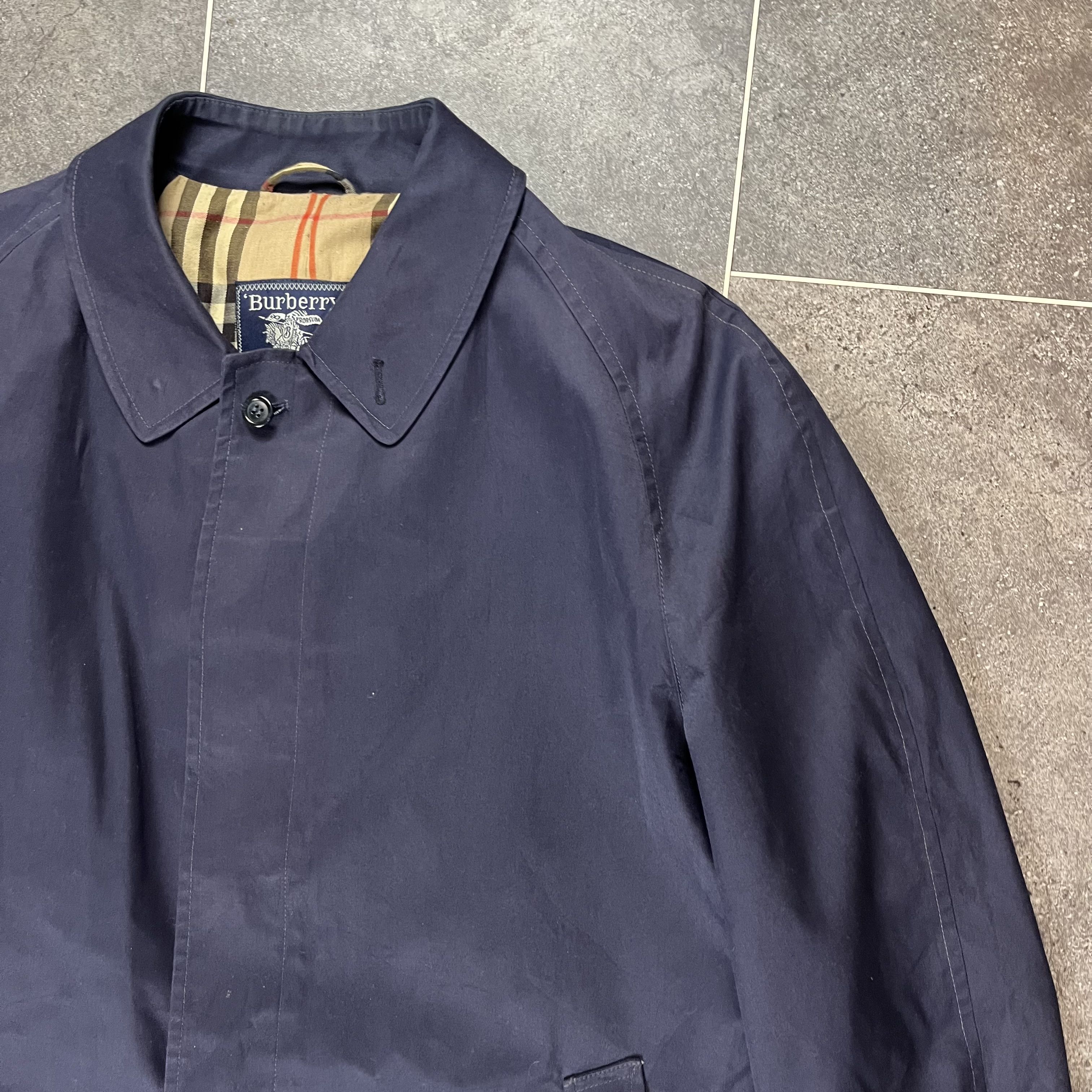 Burberry’s Harrods Made in England Trench Coat Jacket Nova Check - size Large - Picture 3 of 10