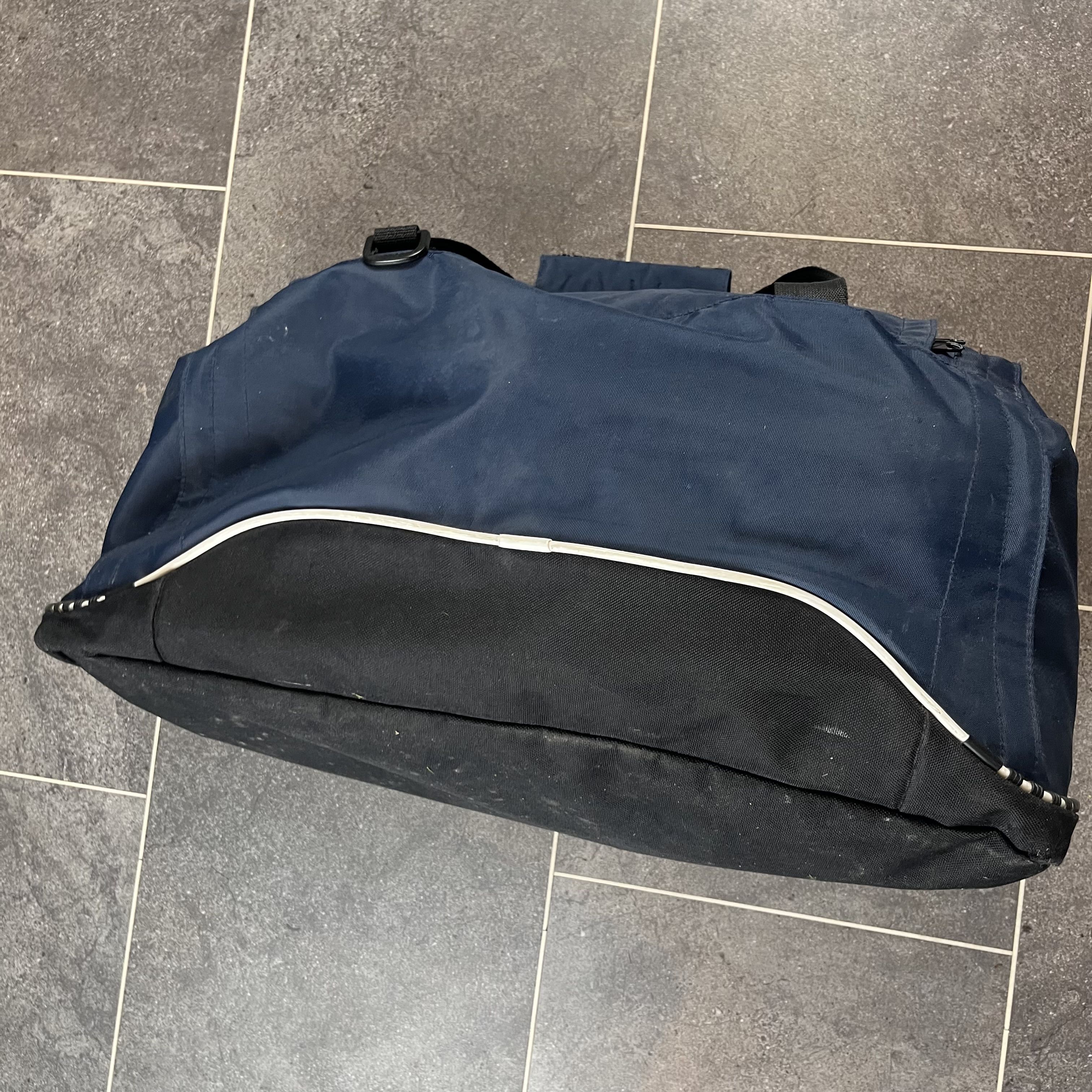 Nike Gym Bag Hold-all Navy Luggage Large - Picture 6 of 9