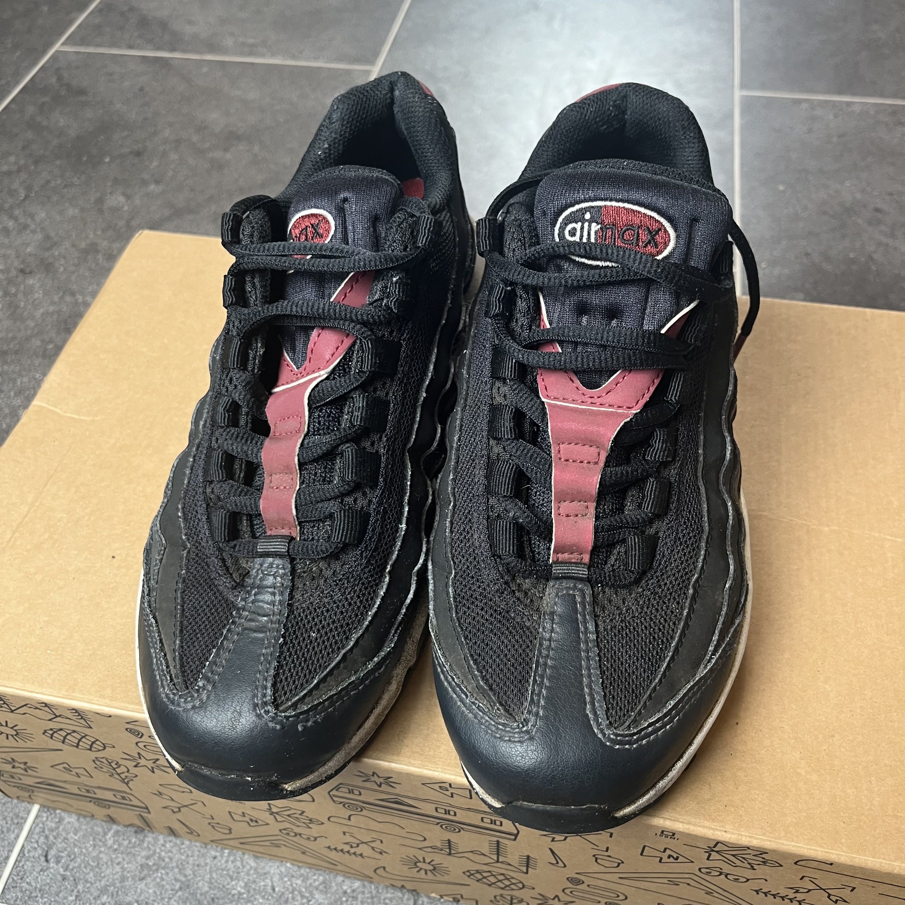 Nike Air Max 95 Trainers Black Womens Sneakers Pink Faulty - size 5 - Picture 5 of 8
