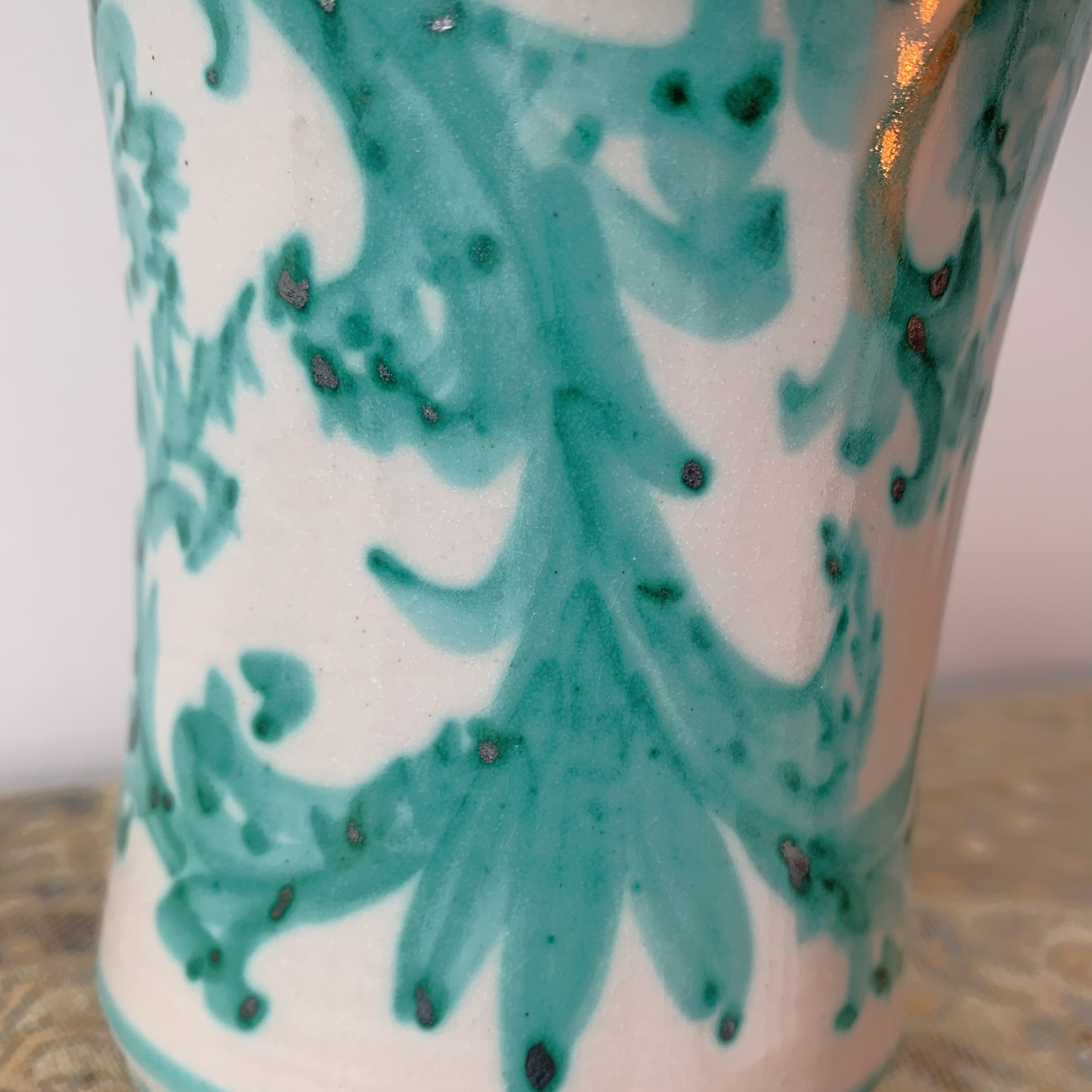 Vase Tall Round Ceramic White & Blue Leaf Motifs Igor Santo Stefano Di Camastra - Picture 9 of 10