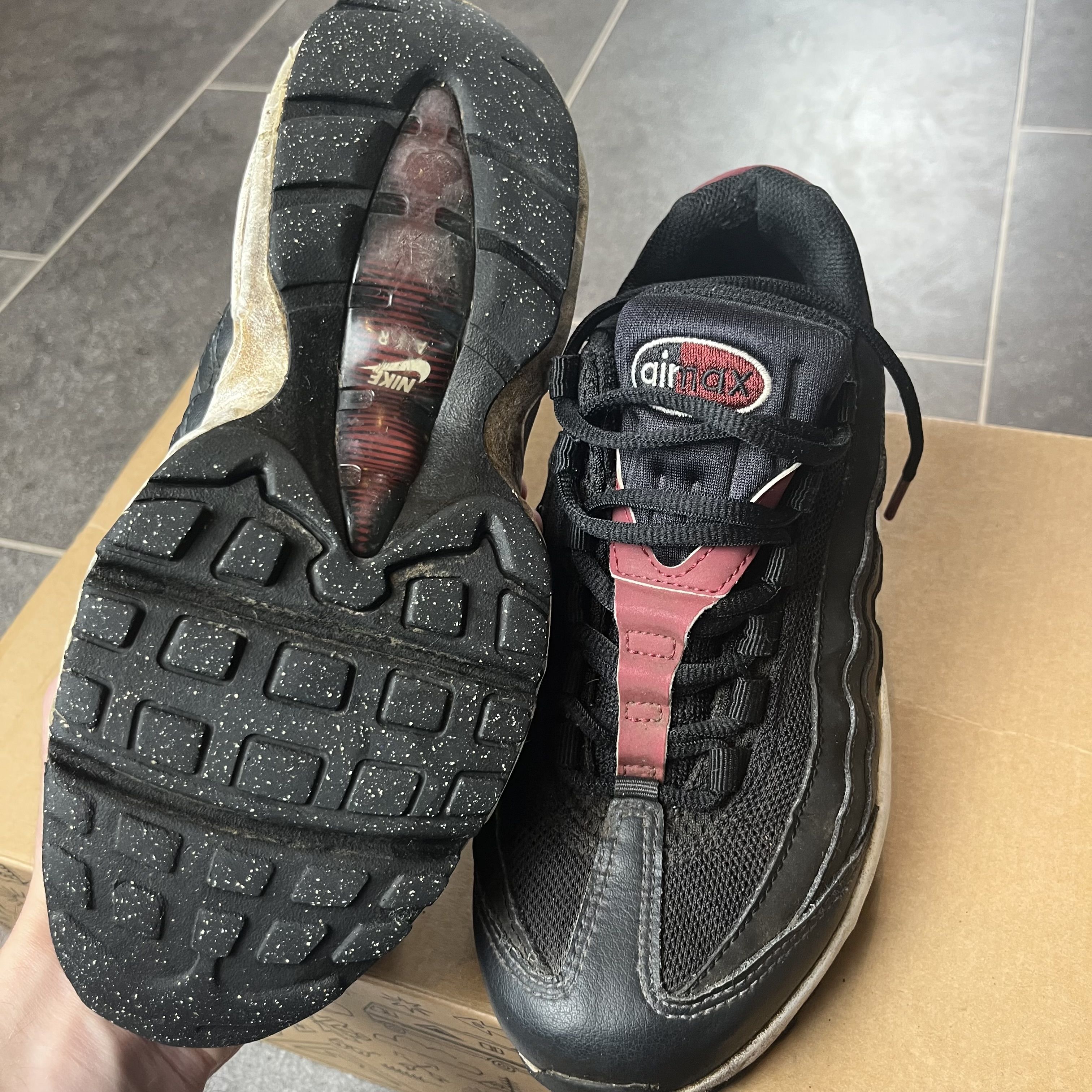 Nike Air Max 95 Trainers Black Womens Sneakers Pink Faulty - size 5 - Picture 7 of 8