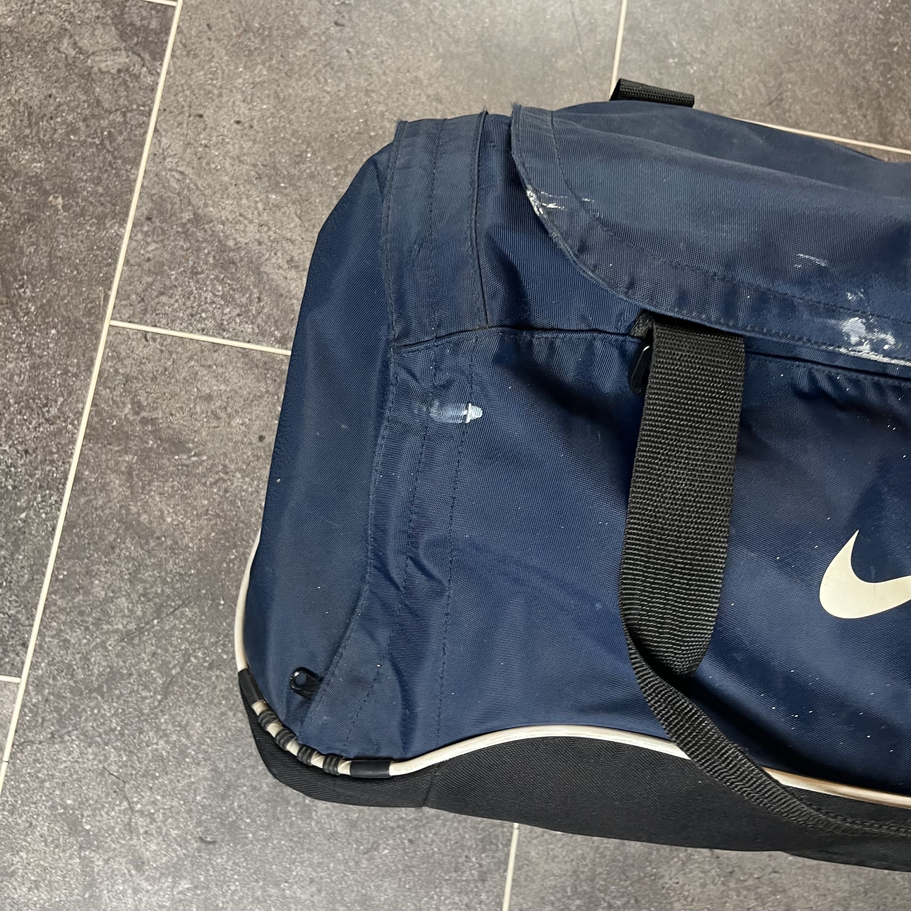 Nike Gym Bag Hold-all Navy Luggage Large - Picture 2 of 9