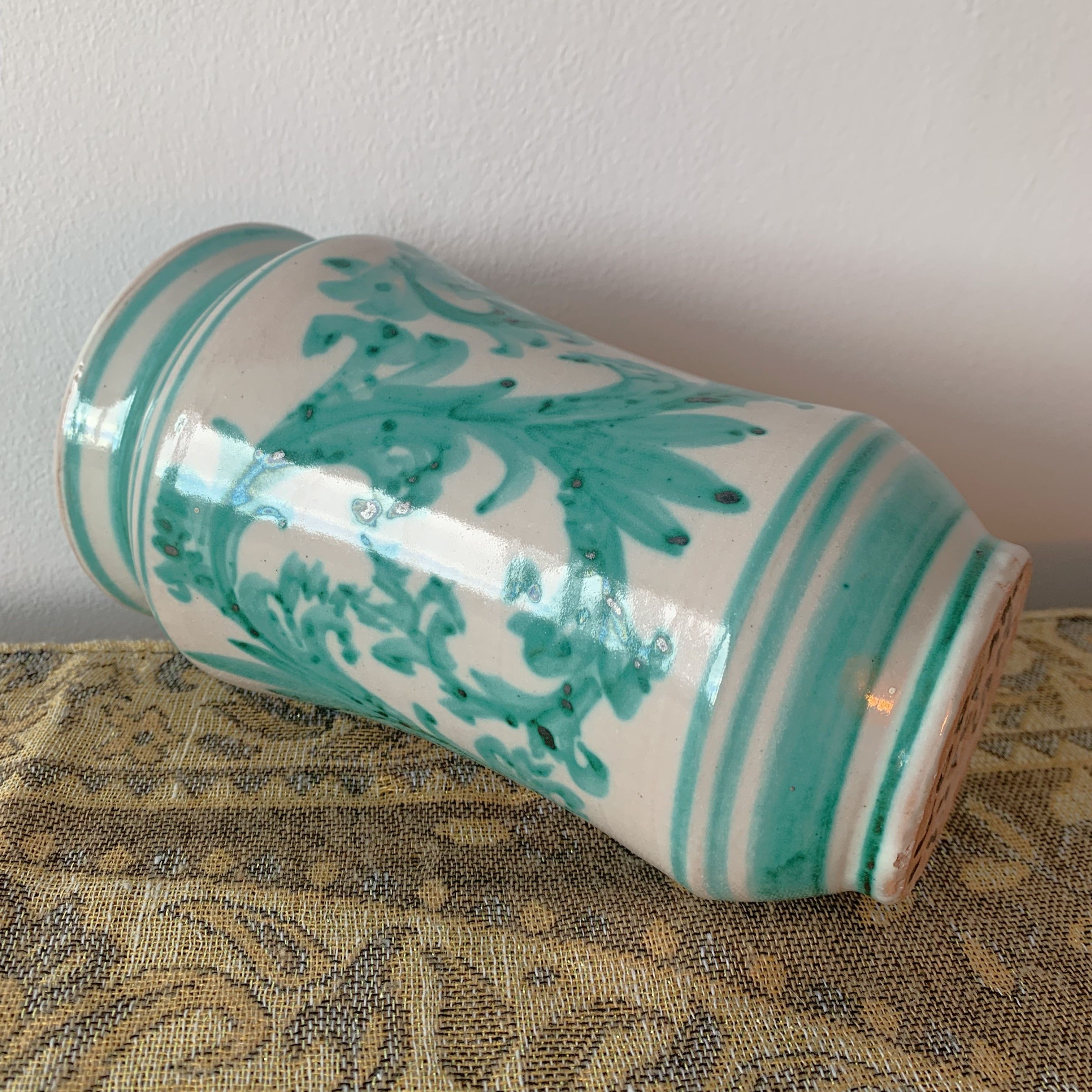 Vase Tall Round Ceramic White & Blue Leaf Motifs Igor Santo Stefano Di Camastra - Picture 3 of 10